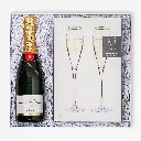 Champagne-celebration-moet-v3.webp